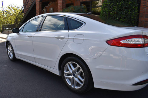 Used 2016 Ford Fusion SE w/ Equipment Group 202A image 28