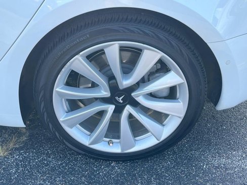 Used 2019 Tesla Model 3 Long Range image 9