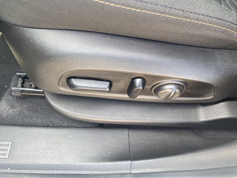 Used 2021 Chevrolet Equinox LT image 18