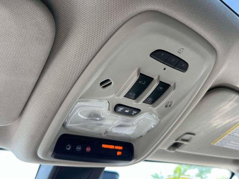 Used 2022 Buick Encore GX Essence w/ Experience Buick Package image 32