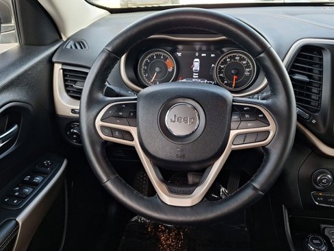 Used 2017 Jeep Cherokee Limited image 15