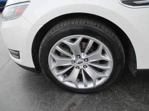 Used 2016 Ford Taurus Limited image 11