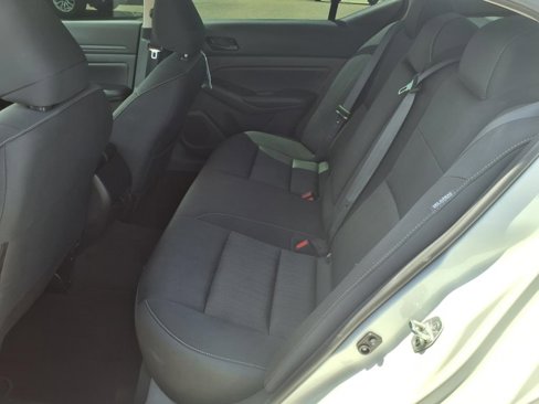 Used 2024 Nissan Altima 2.5 SV image 15
