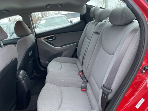 Used 2015 Hyundai Elantra SE image 19