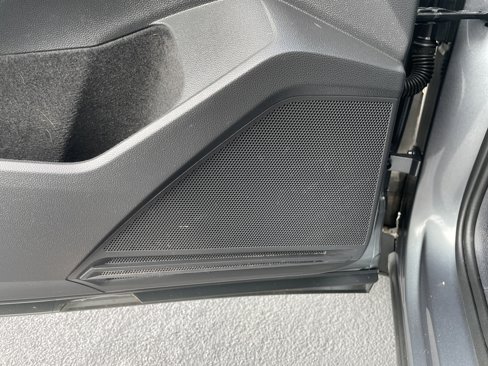 Used 2019 Volkswagen Tiguan S image 21