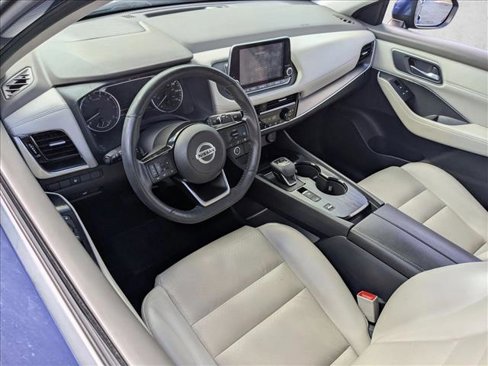 Used 2021 Nissan Rogue SV w/ Premium Package image 10