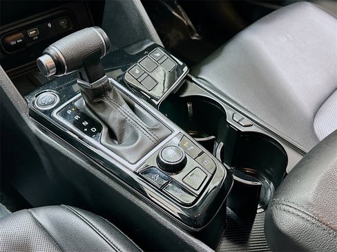 Used 2023 Kia Sportage EX image 17