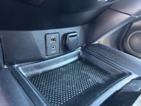 Used 2015 Nissan Rogue SV w/ SV Premium Package image 31