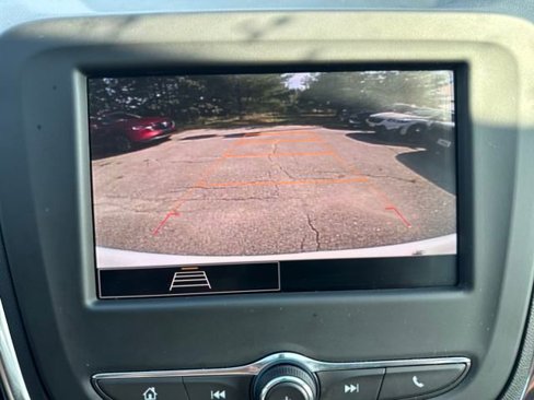 Used 2022 Chevrolet Equinox LT image 18
