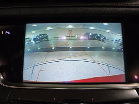 Used 2018 Cadillac XT5 Luxury w/ Driver Awareness Package image 23