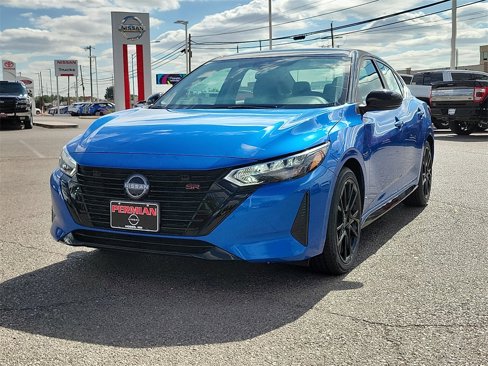 New 2025 Nissan Sentra SR w/ Midnight Edition image 4