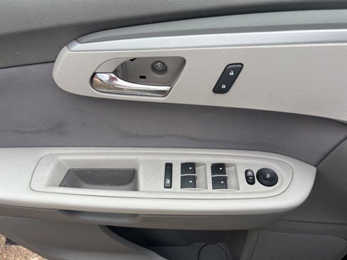 Used 2012 Chevrolet Traverse LS image 8