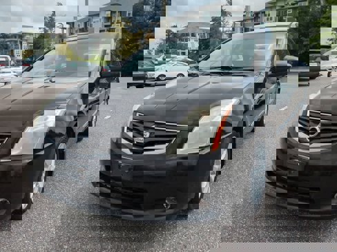 Used 2011 Nissan Sentra 2.0 SL w/ Navigation Pkg image 2