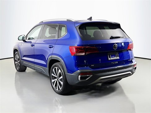 Used 2022 Volkswagen Taos SE image 5