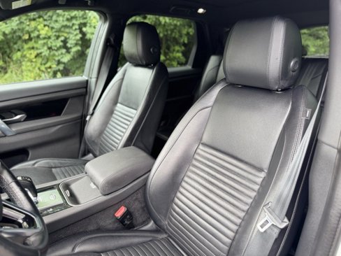 Used 2021 Land Rover Discovery Sport S image 12