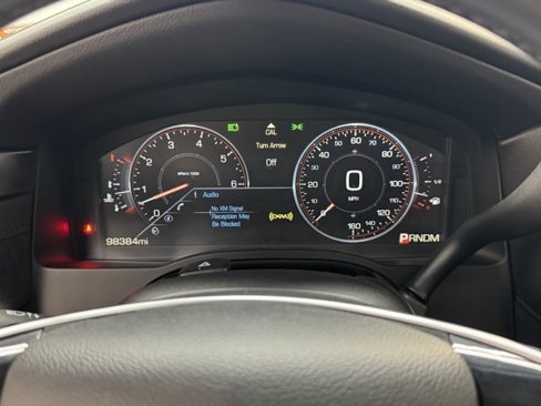 Used 2015 Cadillac Escalade Luxury image 9