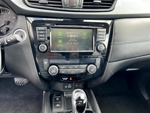 Used 2018 Nissan Rogue SL image 15