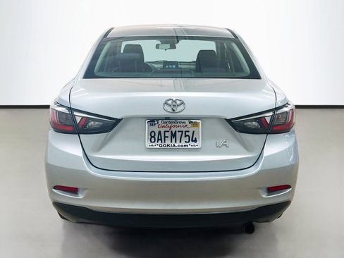 Used 2017 Toyota Yaris iA image 6