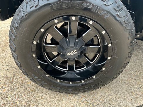 Used 2012 Jeep Wrangler Unlimited Sport image 26