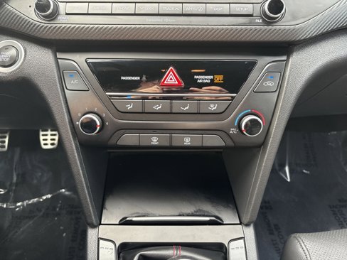 Used 2017 Hyundai Elantra Sport image 19