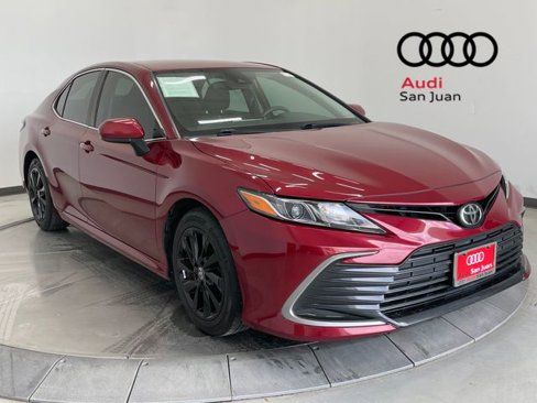 Used 2021 Toyota Camry LE w/ Carpet Mat Package (TMS) image 1