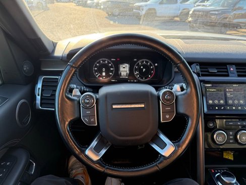 Used 2018 Land Rover Discovery HSE Luxury image 13