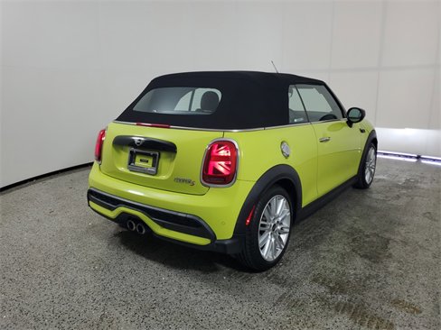 Used 2022 MINI Cooper S image 4