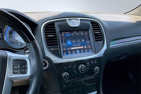 Used 2013 Chrysler 300 C image 6