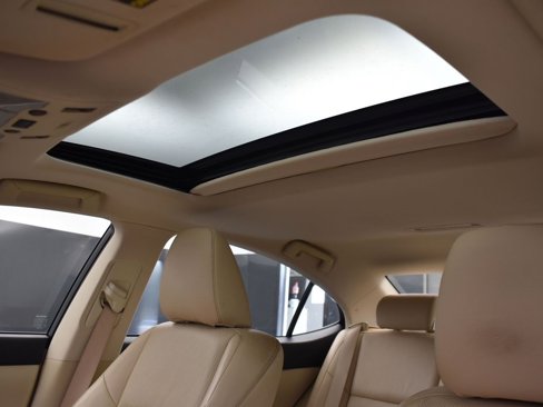 Used 2015 Lexus ES 300h image 15