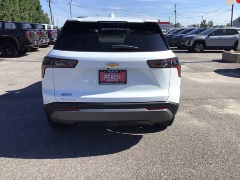 New 2026 Chevrolet Equinox LT w/ LPO, Floor Liner Package image 6