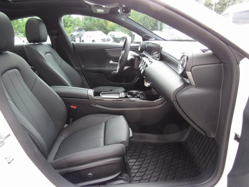 Certified 2025 Mercedes-Benz CLA 250 4MATIC image 19