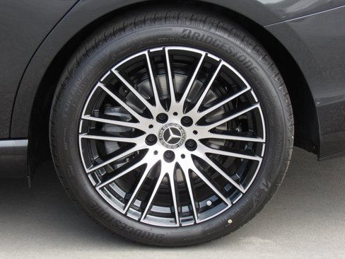 New 2025 Mercedes-Benz C 300 4MATIC Sedan image 37