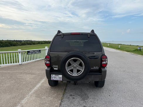 Used 2005 Jeep Liberty Renegade image 5
