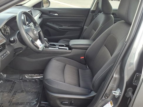 Used 2024 Nissan Altima 2.5 SV image 13