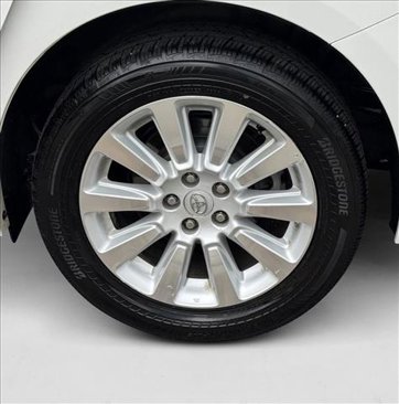 Used 2013 Toyota Sienna LE image 9