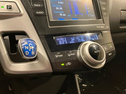 Used 2012 Toyota Prius V Five image 31