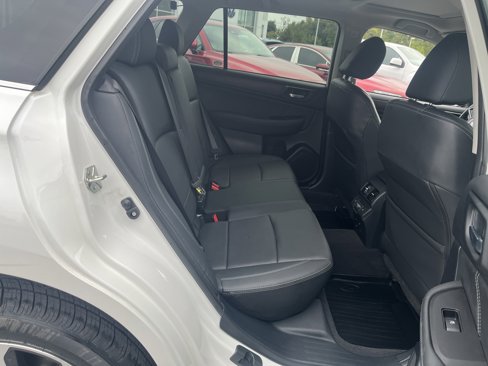 Used 2018 Subaru Outback 3.6R Limited image 15