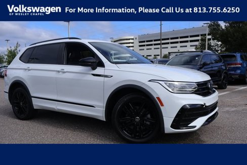 Used 2022 Volkswagen Tiguan SE R-Line image 1
