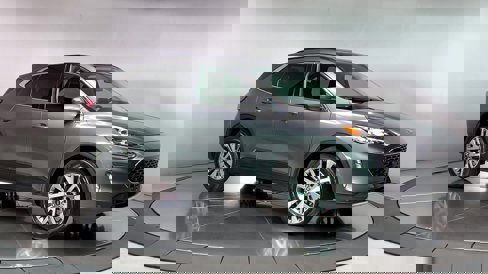 Used 2022 Ford Escape Titanium w/ Class II Trailer Tow Package image 2