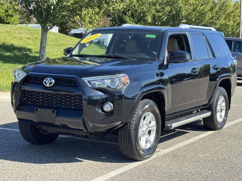 Used 2018 Toyota 4Runner 4WD image 1