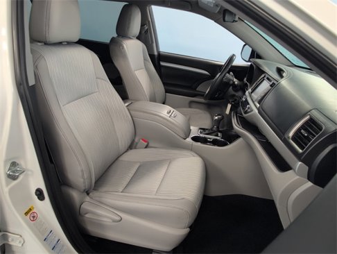 Used 2019 Toyota Highlander Plus image 18