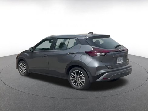 Used 2024 Nissan Kicks SV image 5