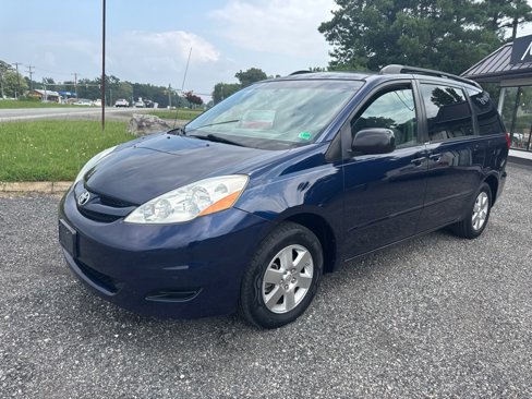 Used 2007 Toyota Sienna CE image 3