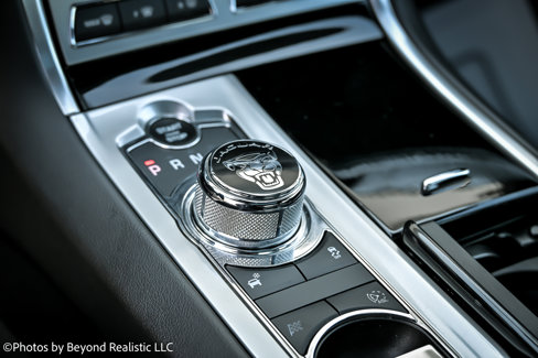 Used 2015 Jaguar XF Sport image 47