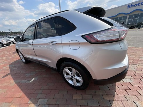 Used 2018 Ford Edge SE image 26