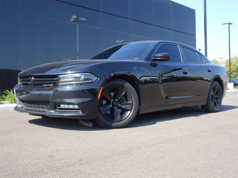 Used 2018 Dodge Charger SXT Plus image 2