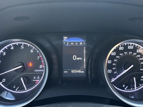 Used 2018 Toyota Camry SE image 12