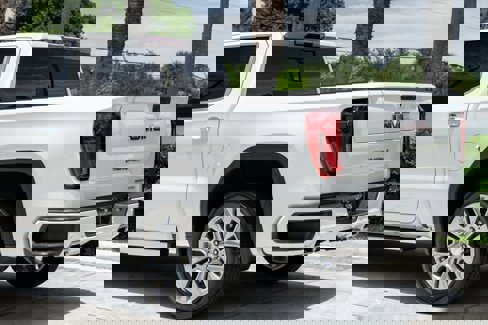 Used 2021 GMC Sierra 1500 Denali w/ Denali Premium Package image 5