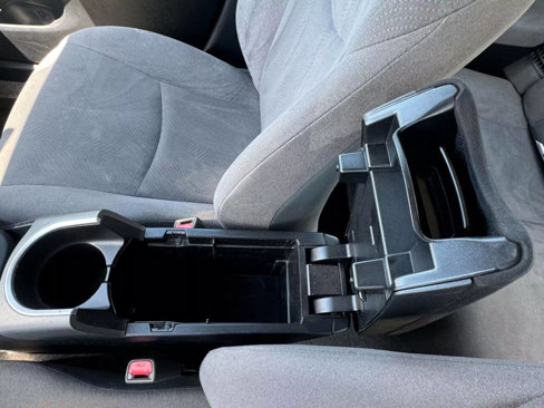 Used 2015 Toyota Prius One image 28