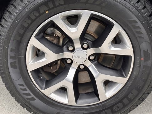 Used 2017 Jeep Cherokee Trailhawk w/ Comfort/Convenience Group image 8